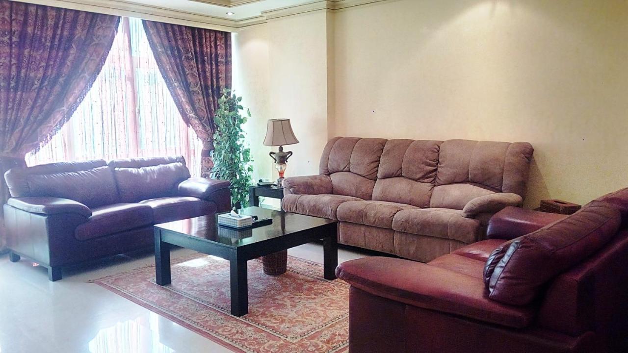Ferienwohnung Zubara Plaza II Manama Exterior foto